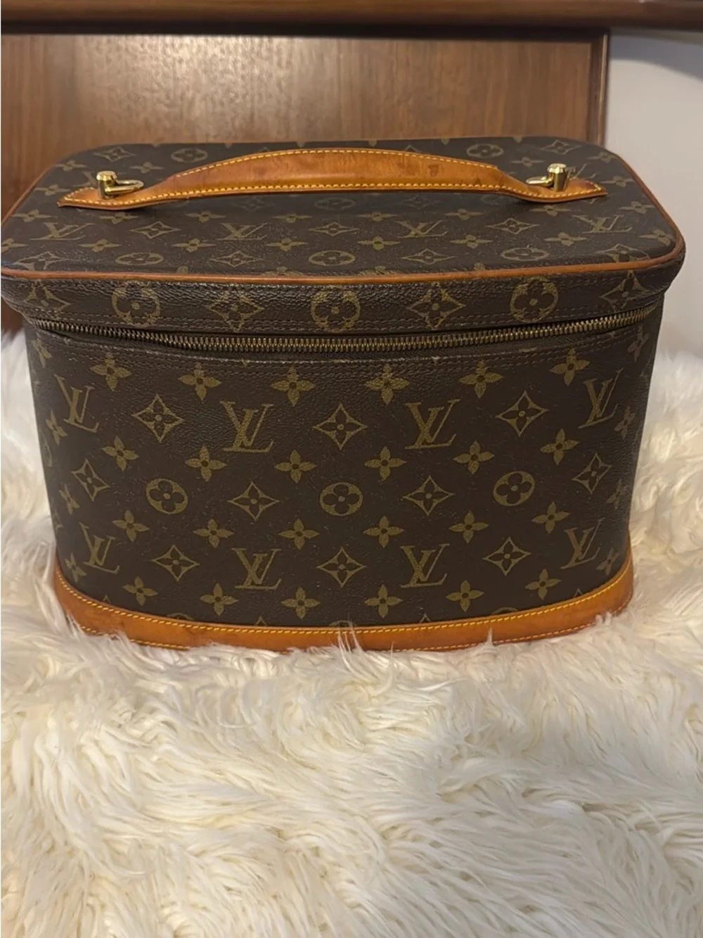 Louis Vuitton Monogram Nice Vanity Case READ